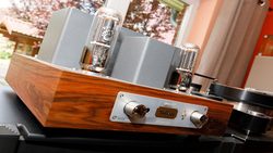 Thivan Labs Swan 211 – Präsentation